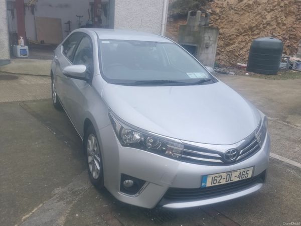 Toyota Corolla Saloon, Diesel, 2016, Silver