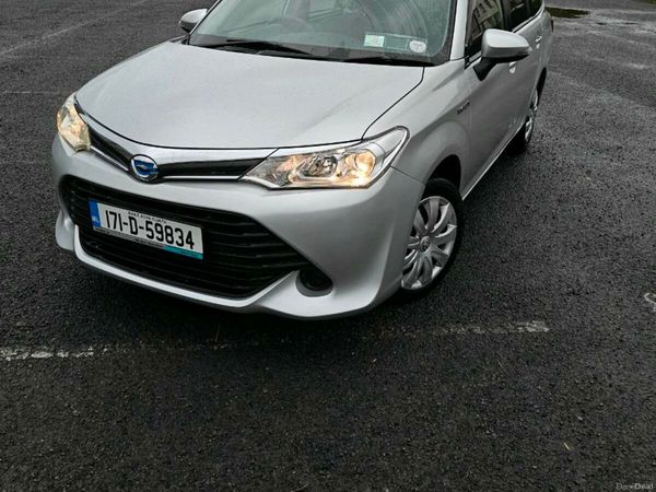 Toyota Corolla Estate, Petrol Hybrid, 2017, Silver