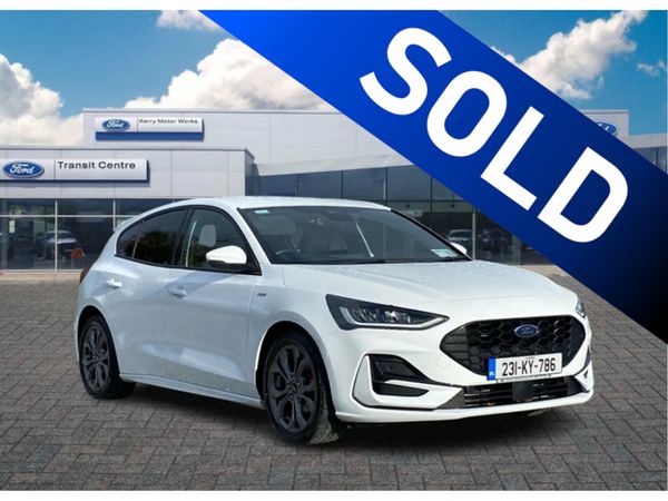 Ford Focus Hatchback, Petrol Hybrid, 2023, White