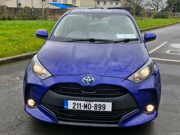 Toyota Yaris Hatchback, Petrol Hybrid, 2021, Blue