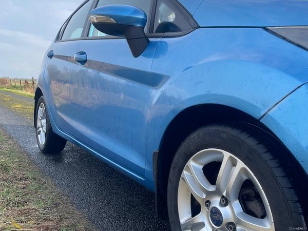Ford Fiesta Hatchback, Petrol, 2009, Blue