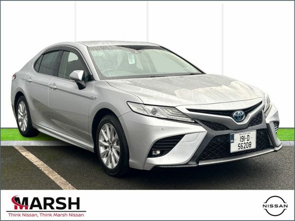 Toyota Camry Saloon, Petrol Hybrid, 2019, Silver