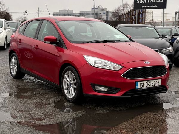 Ford Focus Hatchback, Diesel, 2015, Red