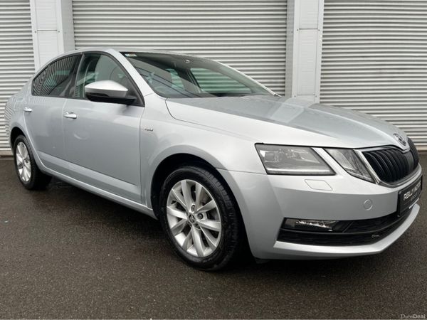 Skoda Octavia Hatchback, Petrol, 2020, Grey