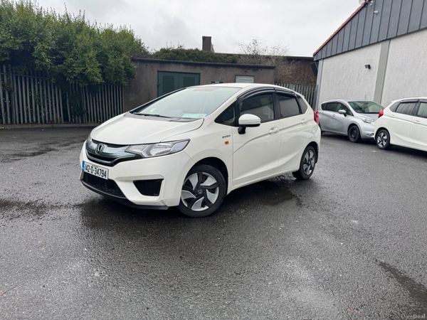 Honda Fit Hatchback, Petrol Hybrid, 2014, White