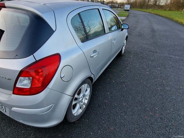 Vauxhall Corsa Hatchback, Diesel, 2009, Silver