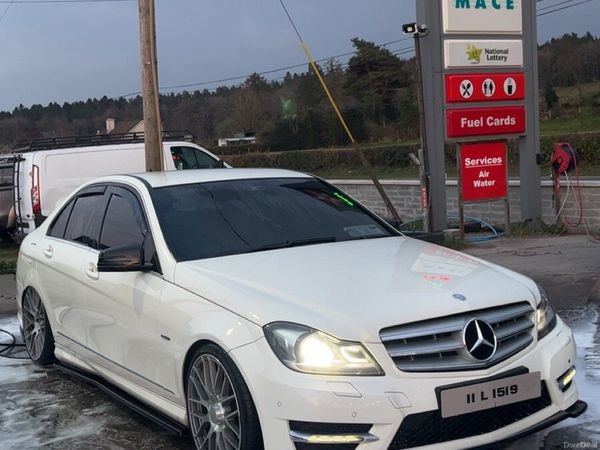 Mercedes-Benz C-Class Saloon, Diesel, 2011, White