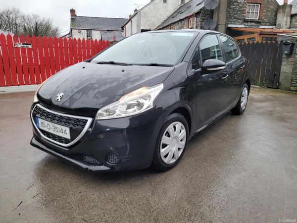 Peugeot 208 Hatchback, Diesel, 2015, Black