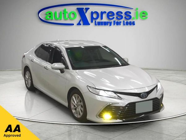 Toyota Camry Saloon, Petrol Hybrid, 2021, White