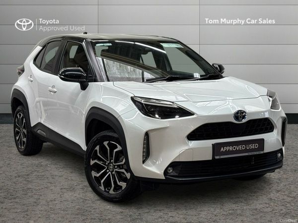 Toyota Yaris Cross Hatchback, Petrol Hybrid, 2024, White