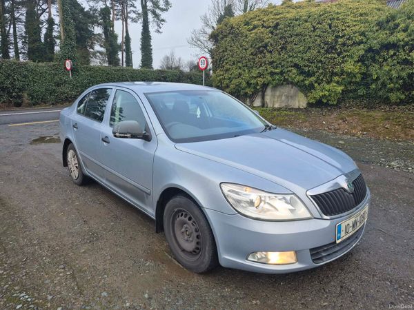 Skoda Octavia Hatchback, Diesel, 2010, Blue
