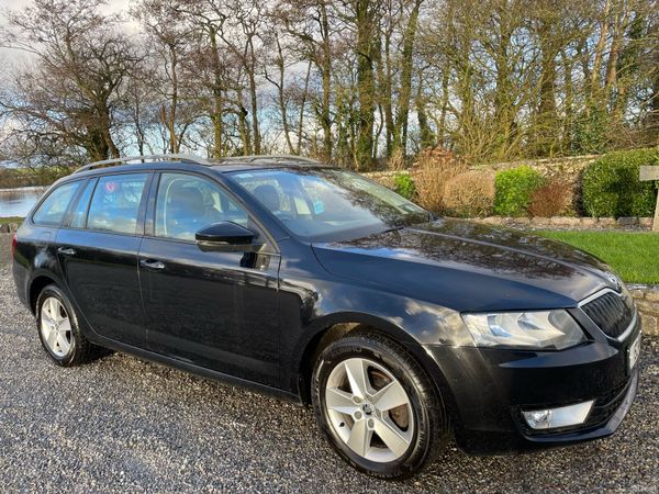 Skoda Octavia Estate, Diesel, 2015, Black