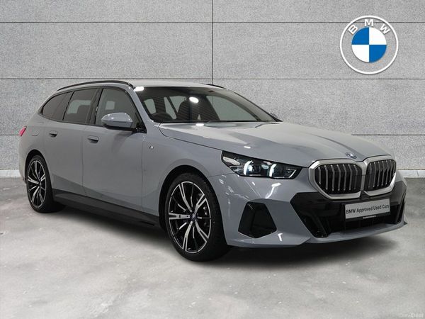 BMW 5-Series Estate, Petrol Plug-in Hybrid, 2025, Grey