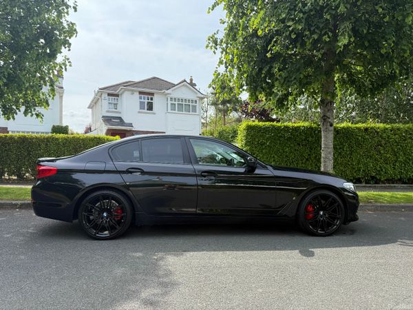 BMW 5-Series Saloon, Petrol Plug-in Hybrid, 2017, Black