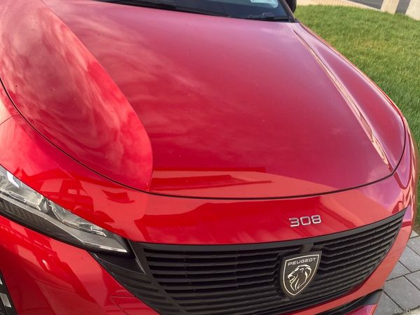 Peugeot 308 Hatchback, Diesel, 2024, Red
