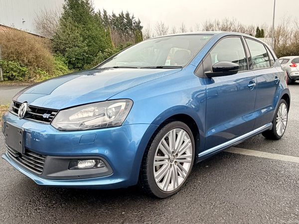 Volkswagen Polo Hatchback, Petrol, 2014, Blue