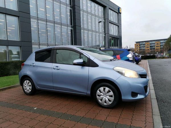 Toyota Vitz Hatchback, Petrol, 2011, Blue