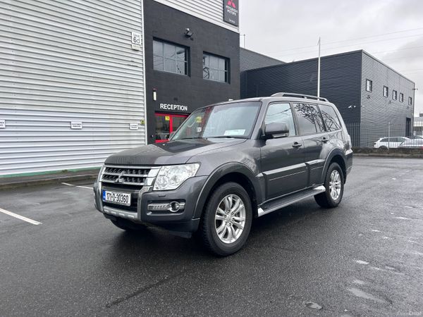 Mitsubishi Pajero SUV, Diesel, 2017, Grey
