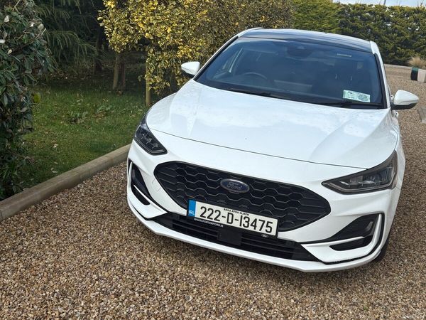 Ford Focus Hatchback, Petrol, 2022, White