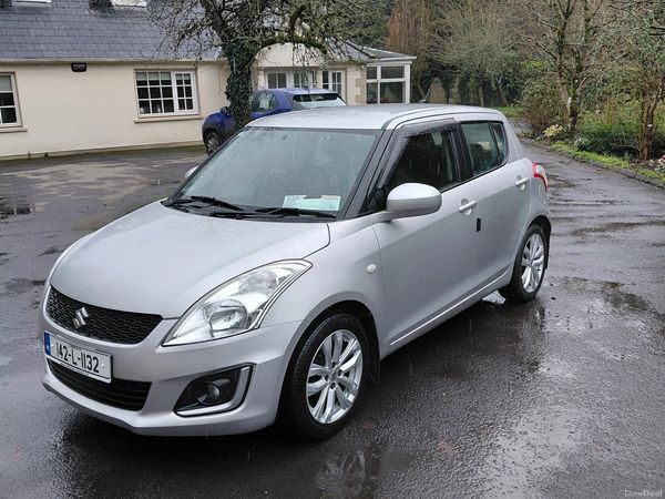 Suzuki Swift Hatchback, Petrol, 2014, Silver