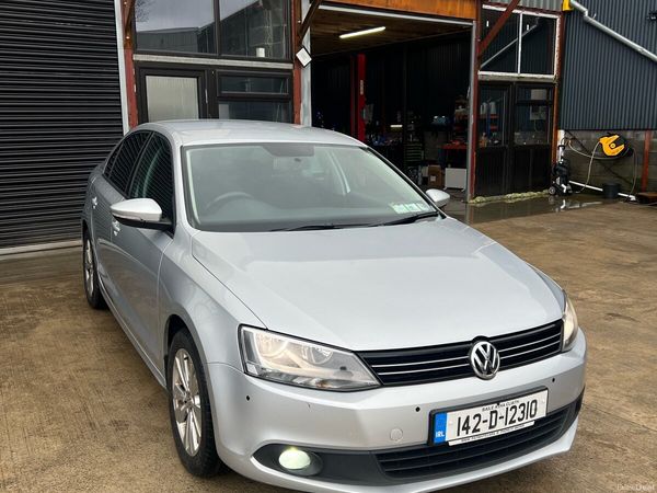 Volkswagen Jetta Saloon, Diesel, 2014, Silver