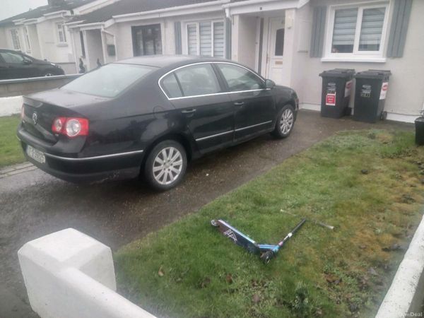 Volkswagen Passat Saloon, Petrol, 2007, Black