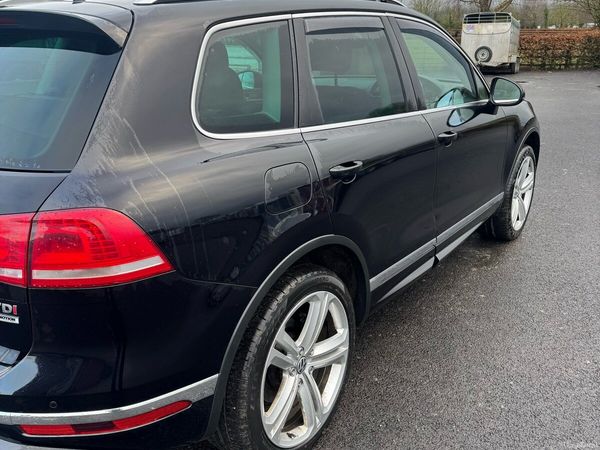 Volkswagen Touareg SUV, Diesel, 2017, Black