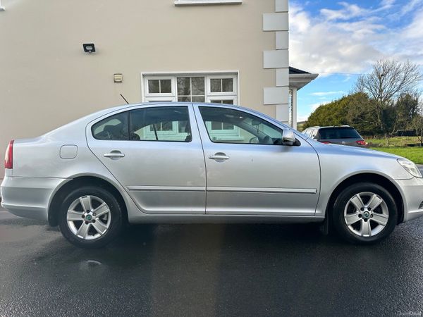 Skoda Octavia Hatchback, Diesel, 2012, Silver