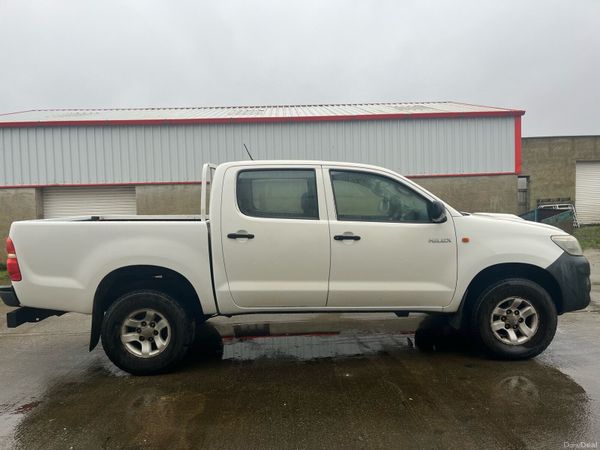 Toyota Hilux Crew Cab, Diesel, 2012, White