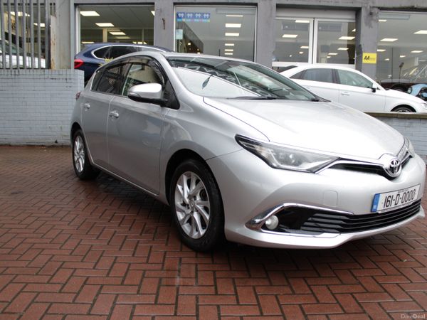Toyota Auris Hatchback, Petrol Hybrid, 2016, Silver