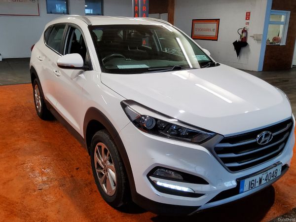 Hyundai Tucson SUV, Petrol, 2016, White