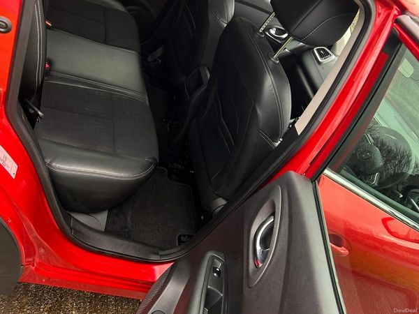 Renault Kadjar SUV, Diesel, 2019, Red