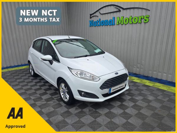 Ford Fiesta Hatchback, Petrol, 2016, White