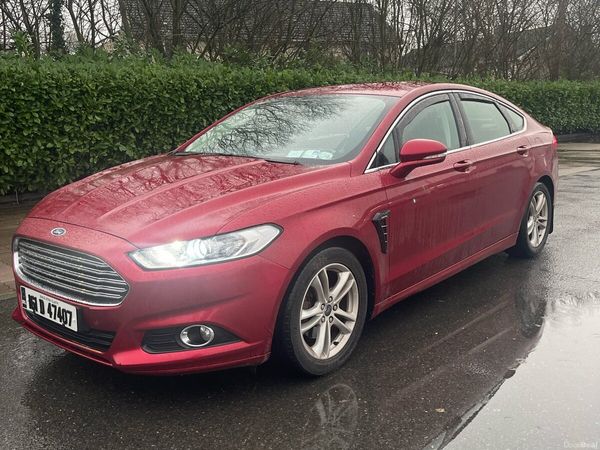 Ford Mondeo Hatchback, Diesel, 2016, Red