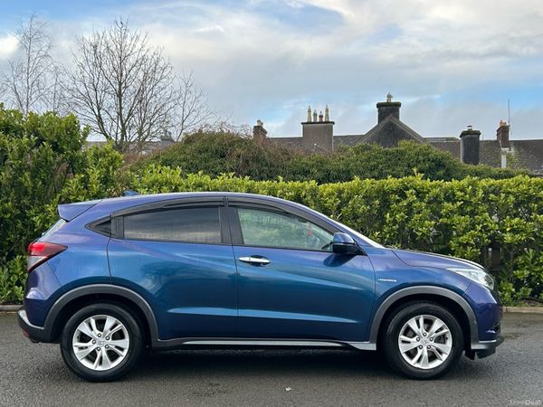 Honda Vezel MPV, Petrol Hybrid, 2017, Blue