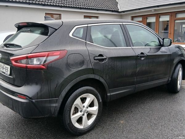 Nissan Qashqai Hatchback, Diesel, 2019, Black