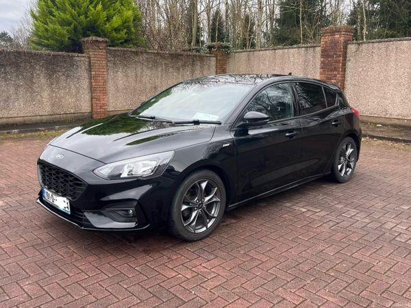 Ford Focus Hatchback, Petrol, 2019, Black