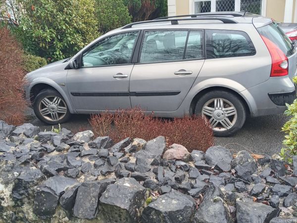 Renault Megane Estate, Petrol, 2005, Silver