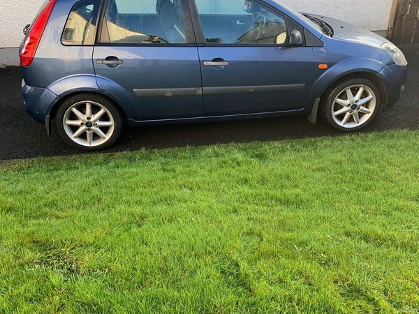 Ford Fiesta Hatchback, Petrol, 2006, Blue
