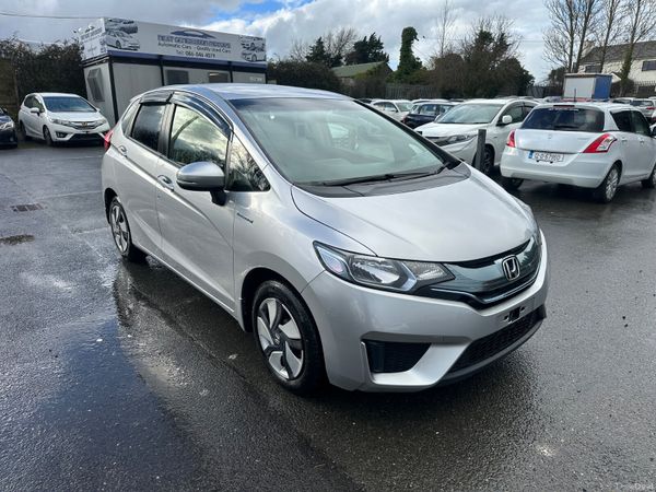 Honda Fit Hatchback, Petrol Hybrid, 2013, Silver