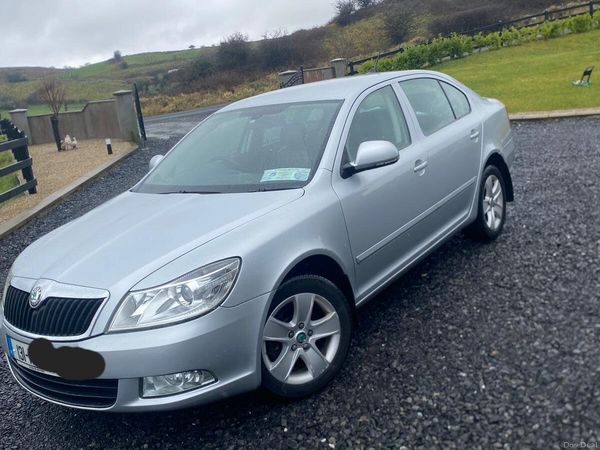 Skoda Octavia Saloon, Diesel, 2013, Silver