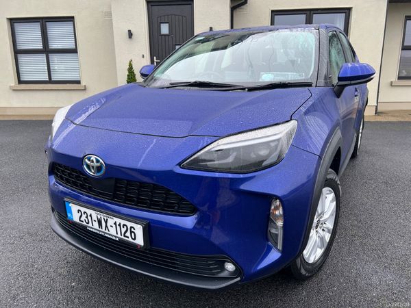 Toyota Yaris Cross Hatchback, Petrol Hybrid, 2023, Blue