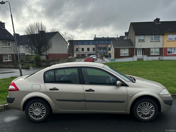 Renault Megane Saloon, Diesel, 2007, Gold