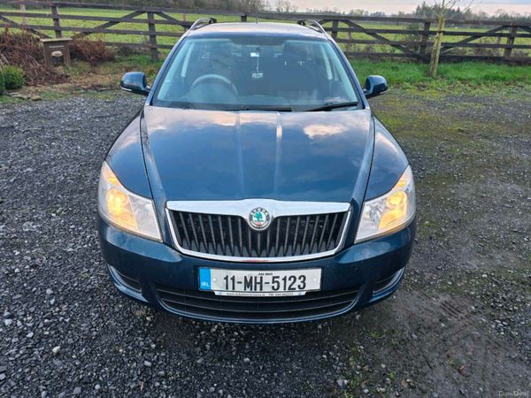 Skoda Octavia Estate, Diesel, 2011, Blue
