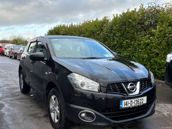 Nissan Qashqai Hatchback, Diesel, 2014, Black