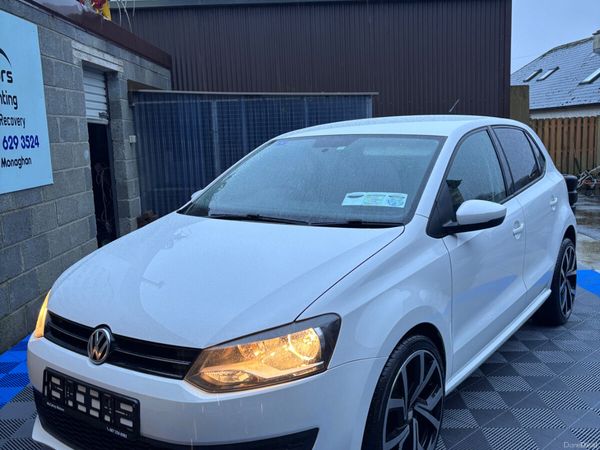 Volkswagen Polo Hatchback, Petrol, 2014, White