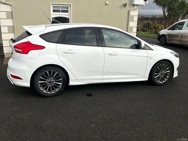 Ford Focus Hatchback, Diesel, 2016, White