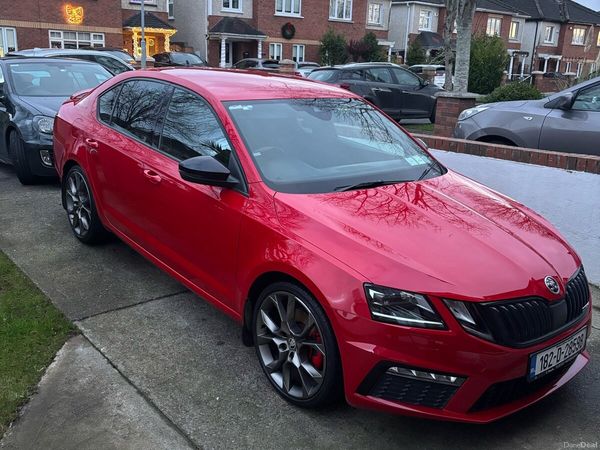 Skoda Octavia Hatchback, Diesel, 2018, Red