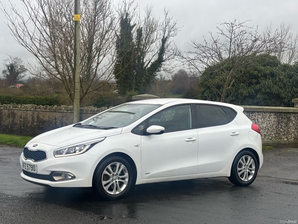 Kia Ceed Hatchback, Diesel, 2015, White