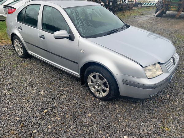 Volkswagen Bora Saloon, Petrol, 2001, Silver